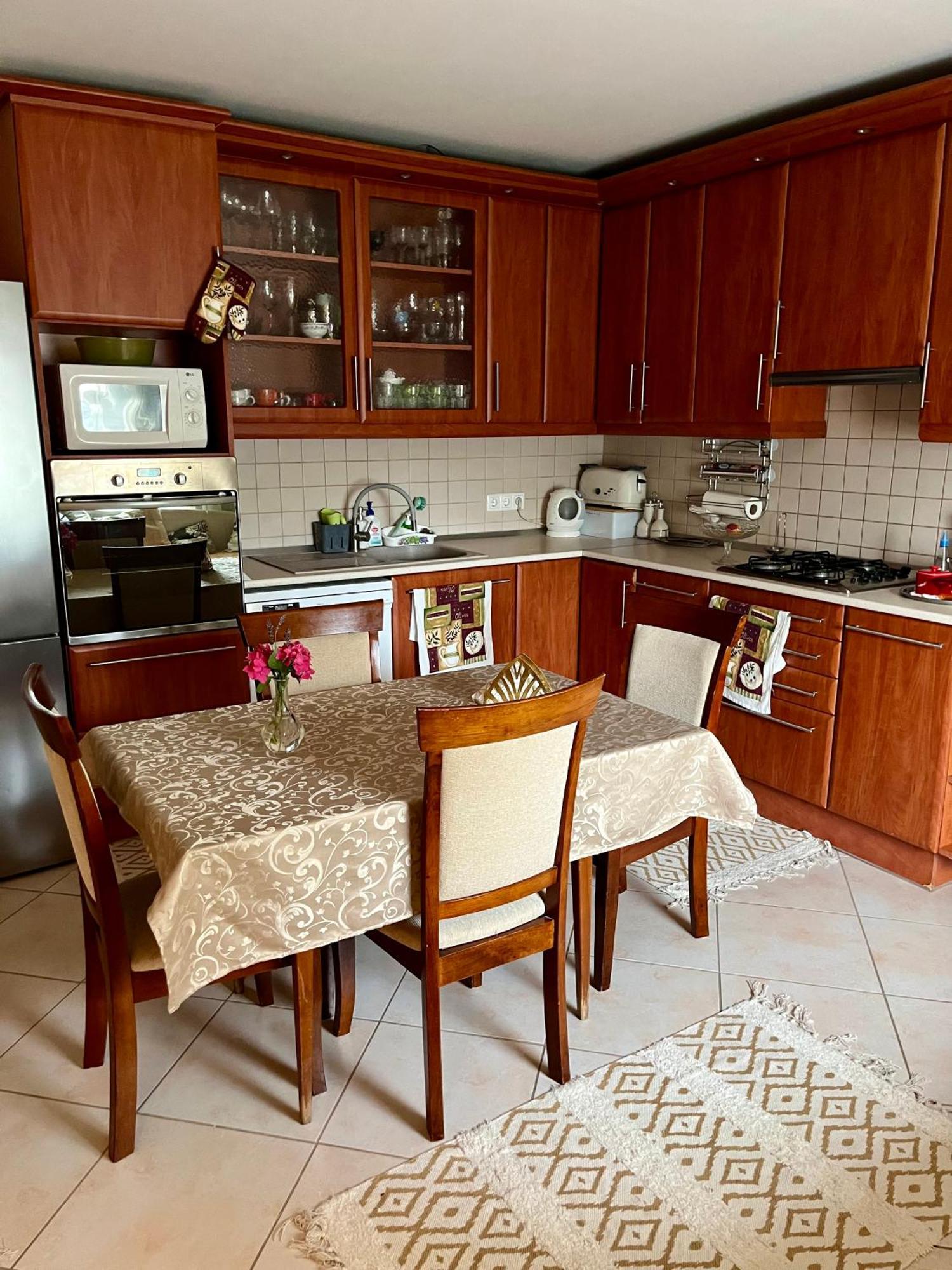 Budapest Airport Smiley House Gyal Ngoại thất bức ảnh